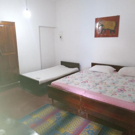 Aeroform Homestay Negombo Buitenkant foto