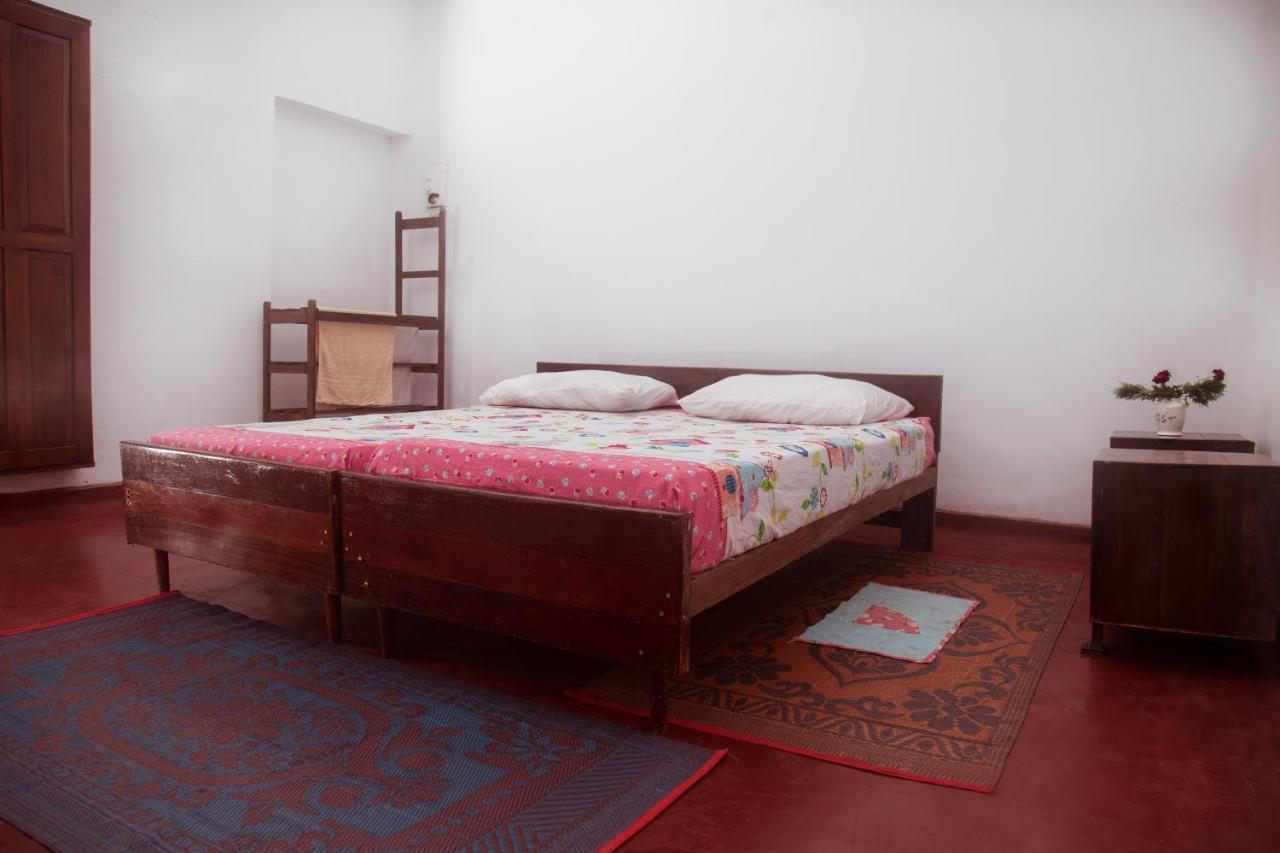 Aeroform Homestay Negombo Buitenkant foto