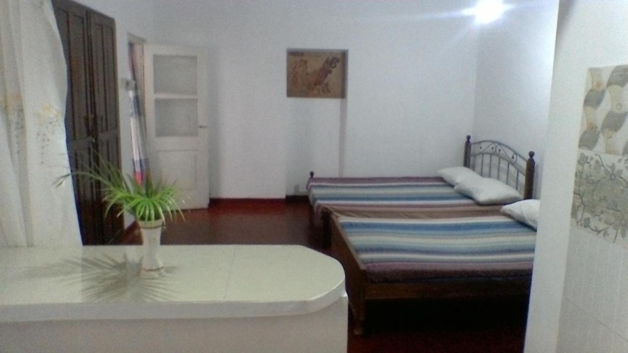 Aeroform Homestay Negombo Buitenkant foto