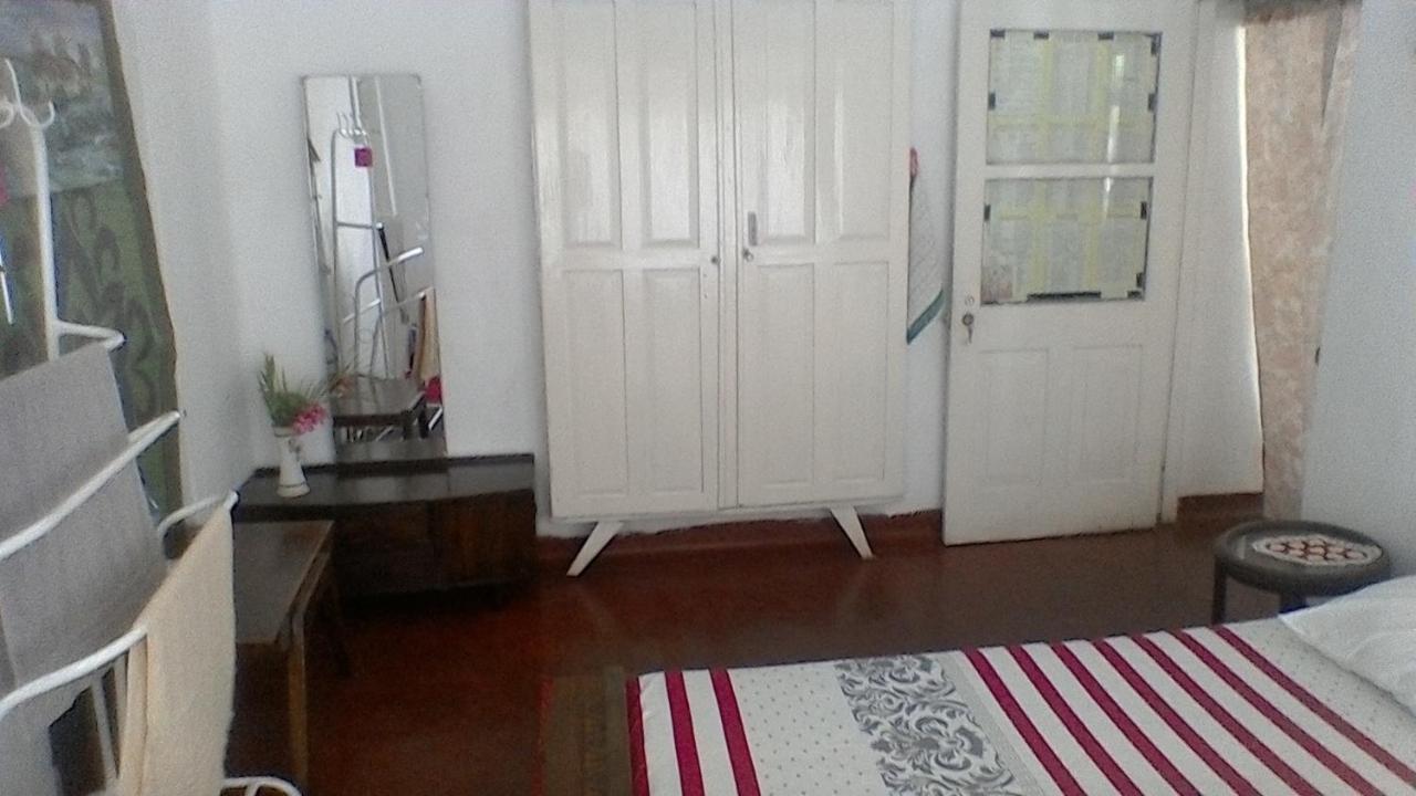 Aeroform Homestay Negombo Buitenkant foto